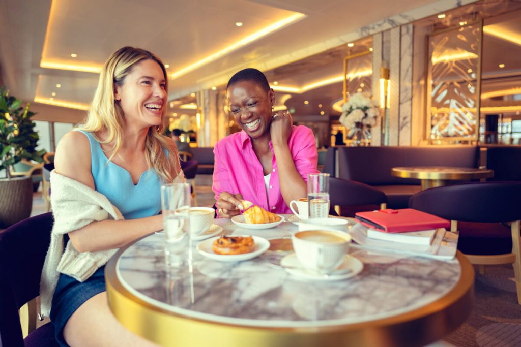 Carinthia Lounge - Cunard Cruise Line
