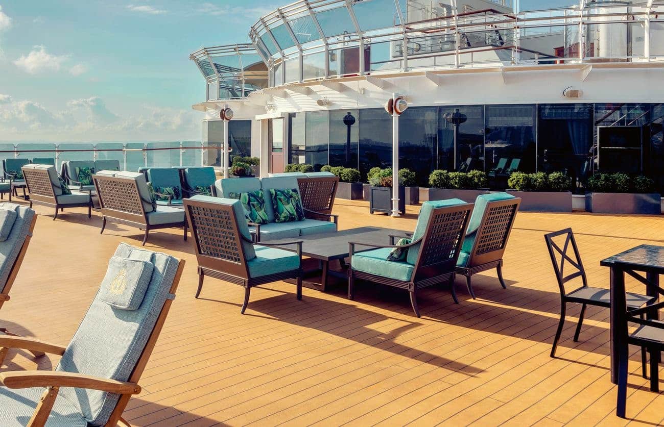 Grills Terrace outdoor lounge area aboard Queen Elizabeth