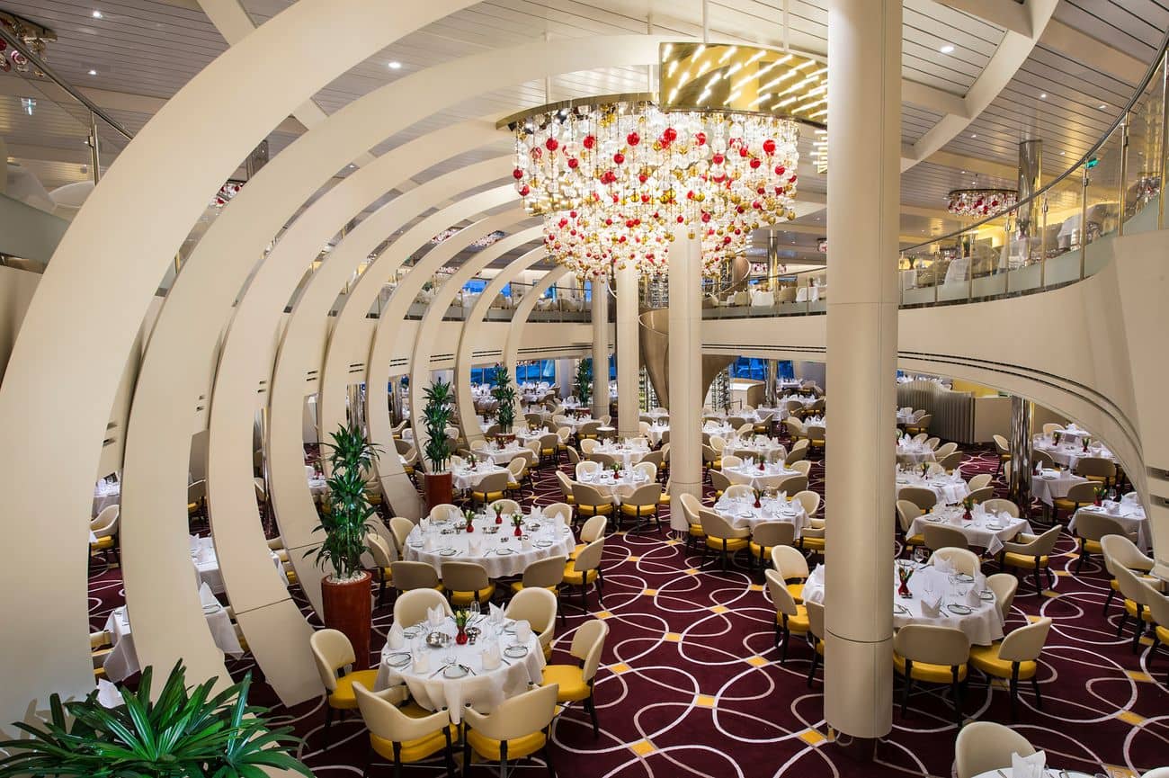 Main dining room on Nieuw Statendam
