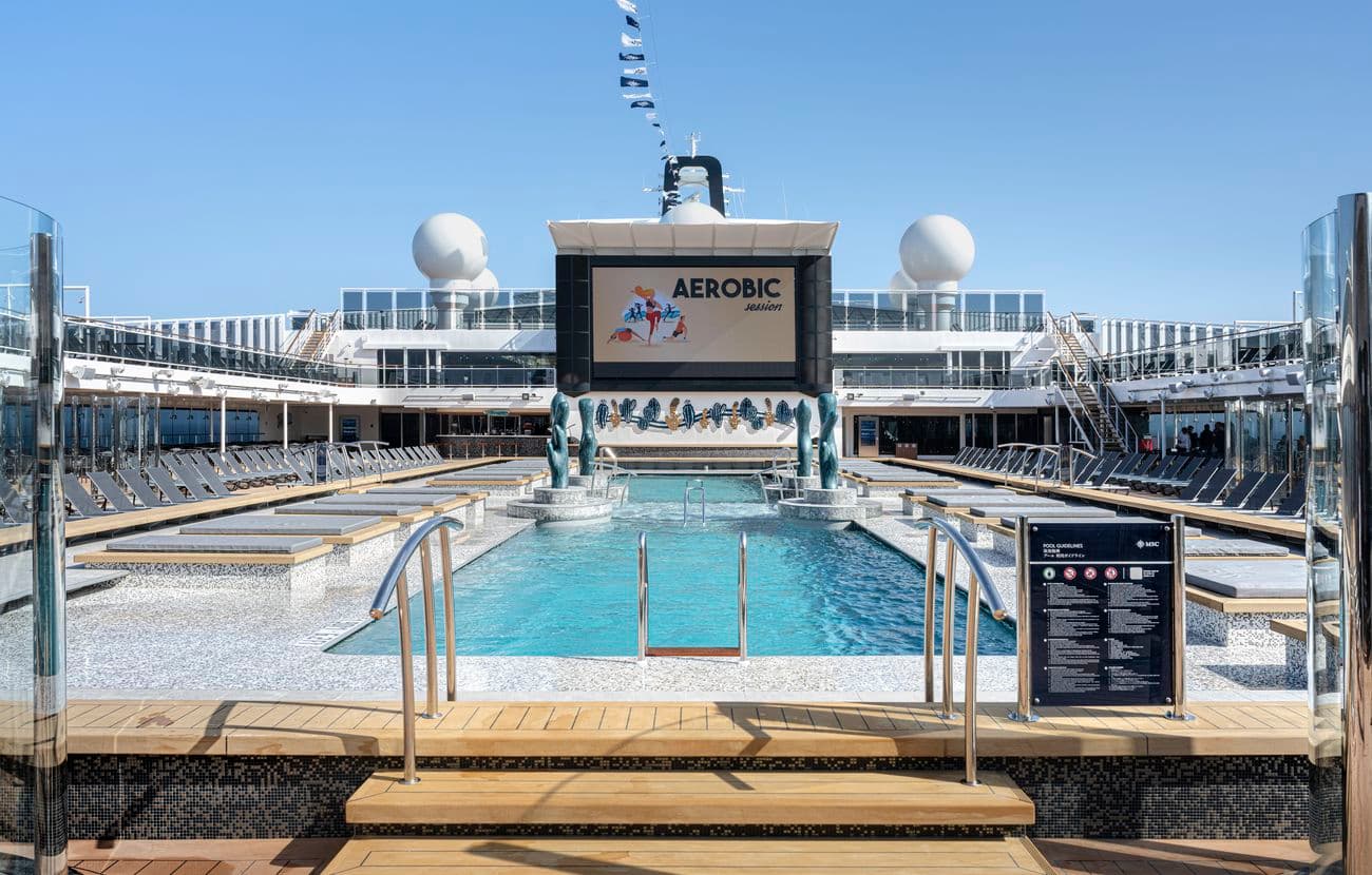 Atmosphere Pool deck with central screen