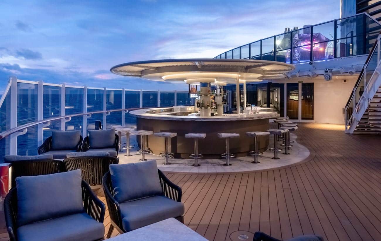 Sky Bar circular outdoor lounge with ocean views