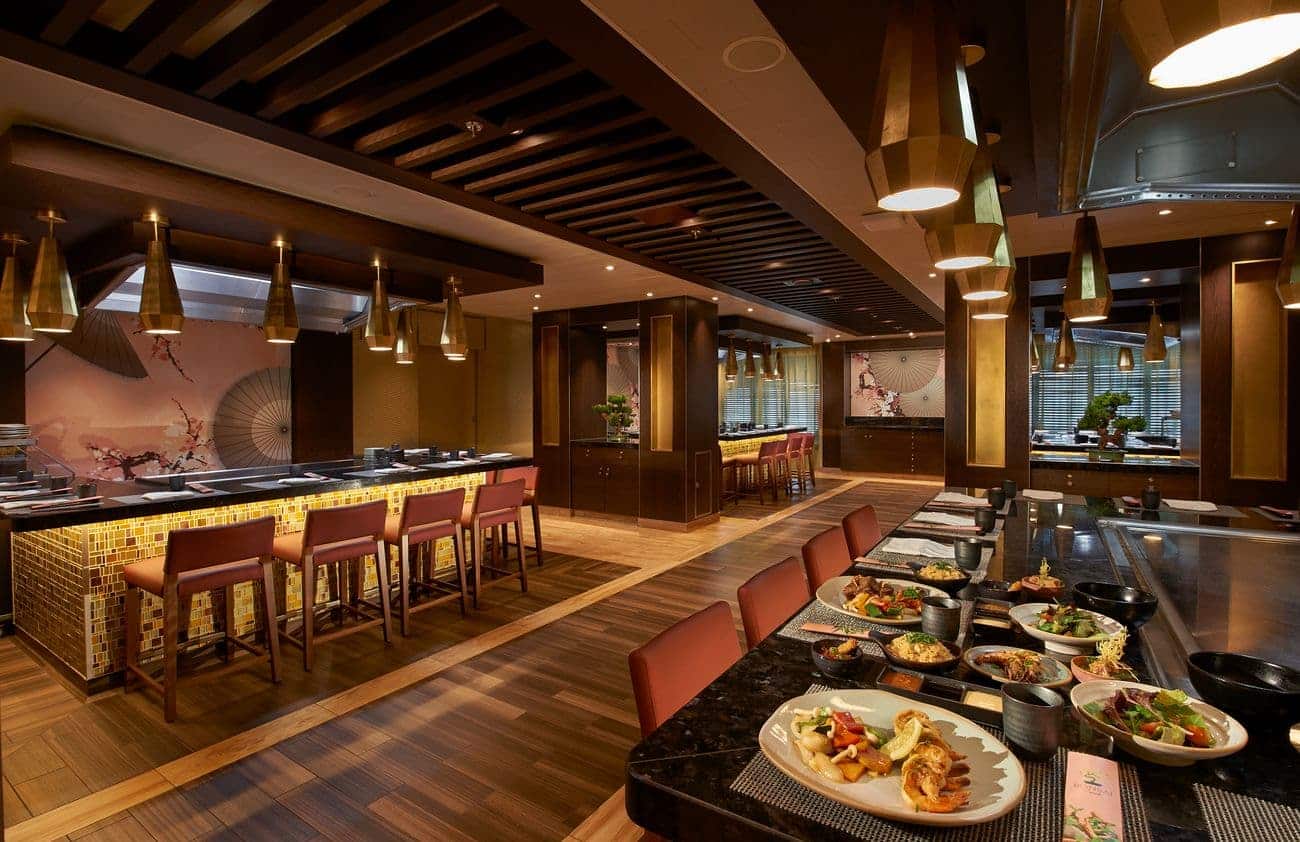 Bonsai Teppanyaki dining room with grill seating