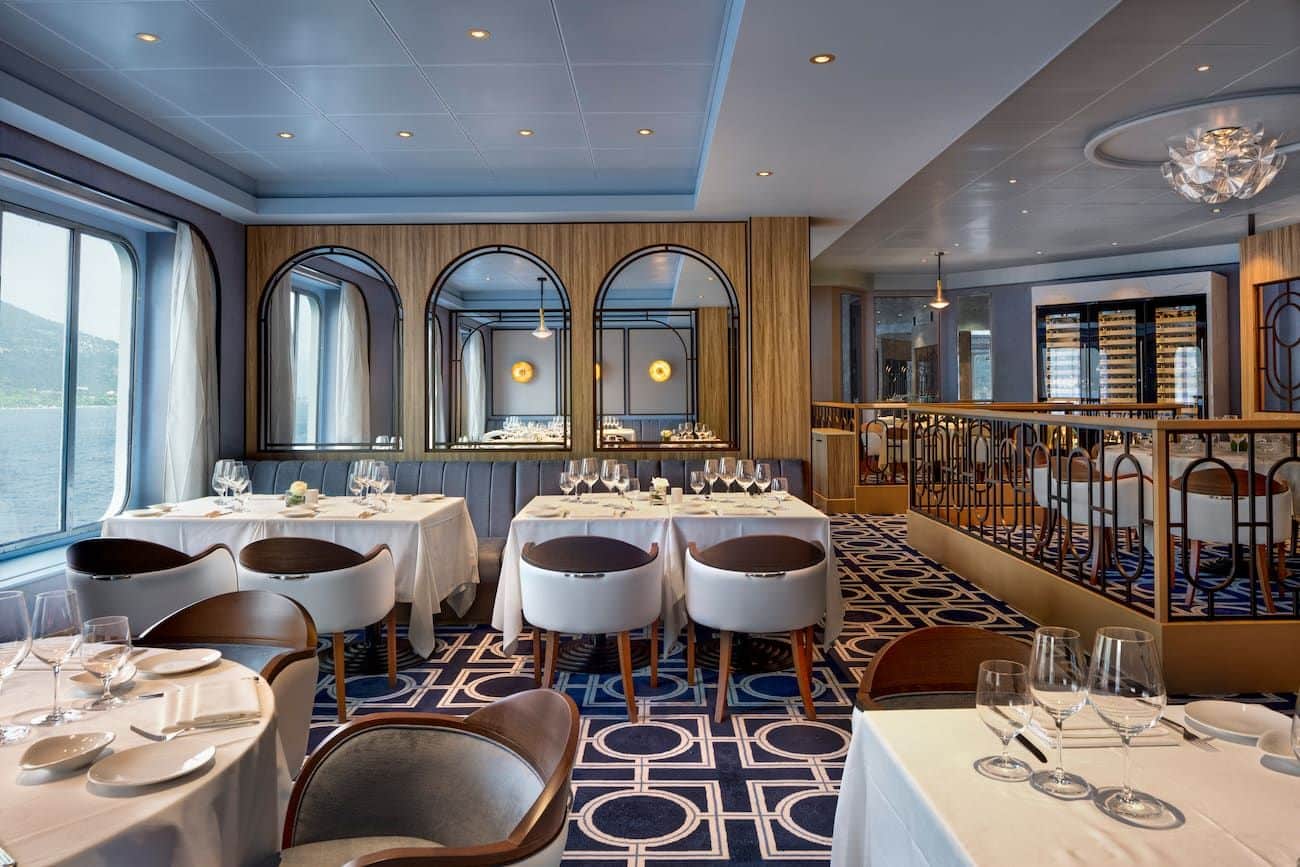 Osteria d'Ovidio dining room by windows