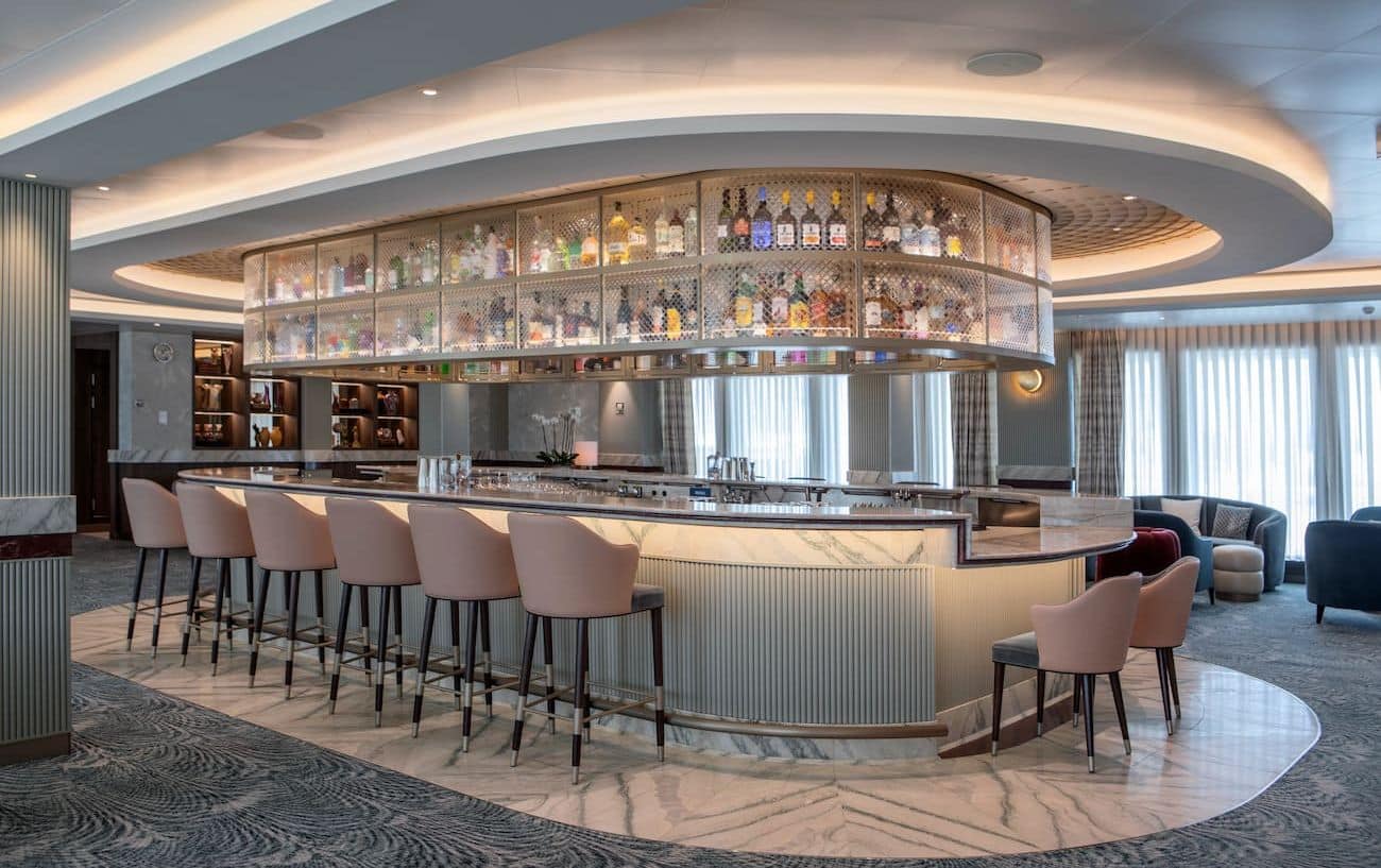 La Dolce Vita bar lounge seating