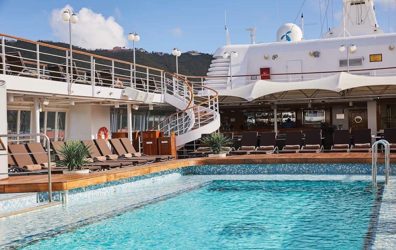 Pool Deck with loungers and whirlpool