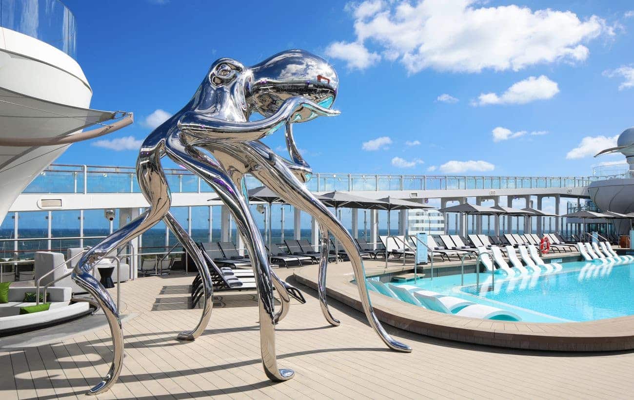 Resort Deck pool sculpture