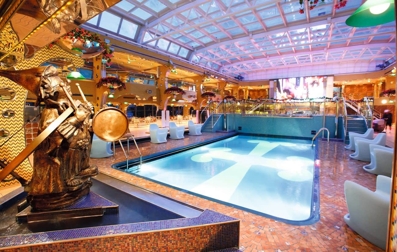 Costa Pacifica Lido Calypso swimming pool