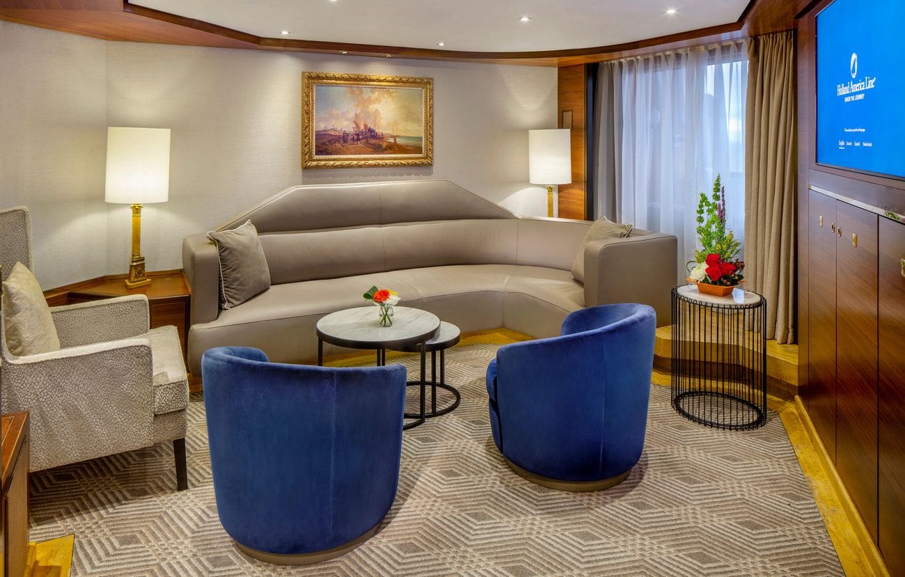 Zuiderdam Pinnacle Suite living room seating area