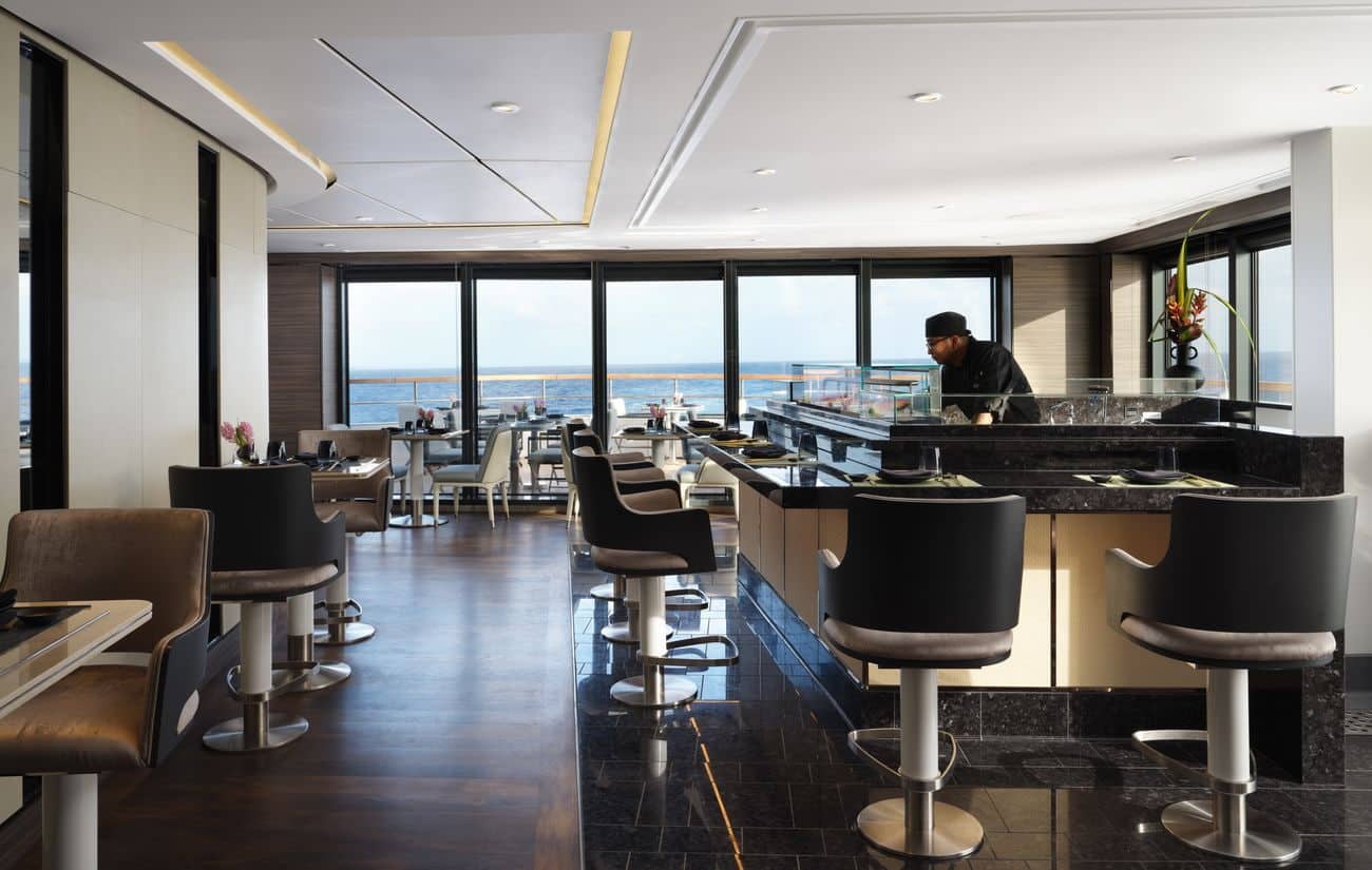 Talaat Nam bar with chef and ocean views