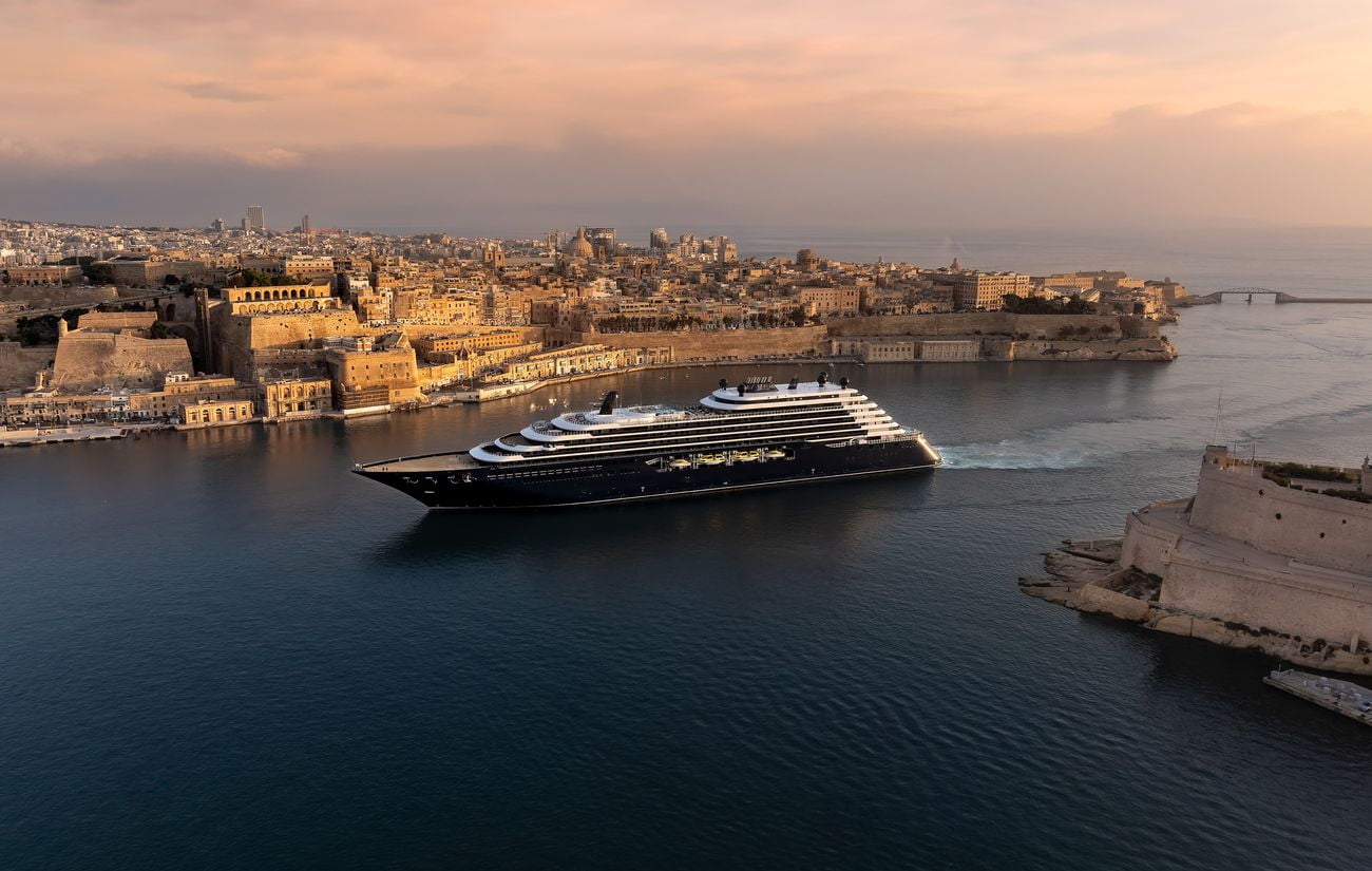 Ilma sailing through Valletta Grand Harbour in Malta